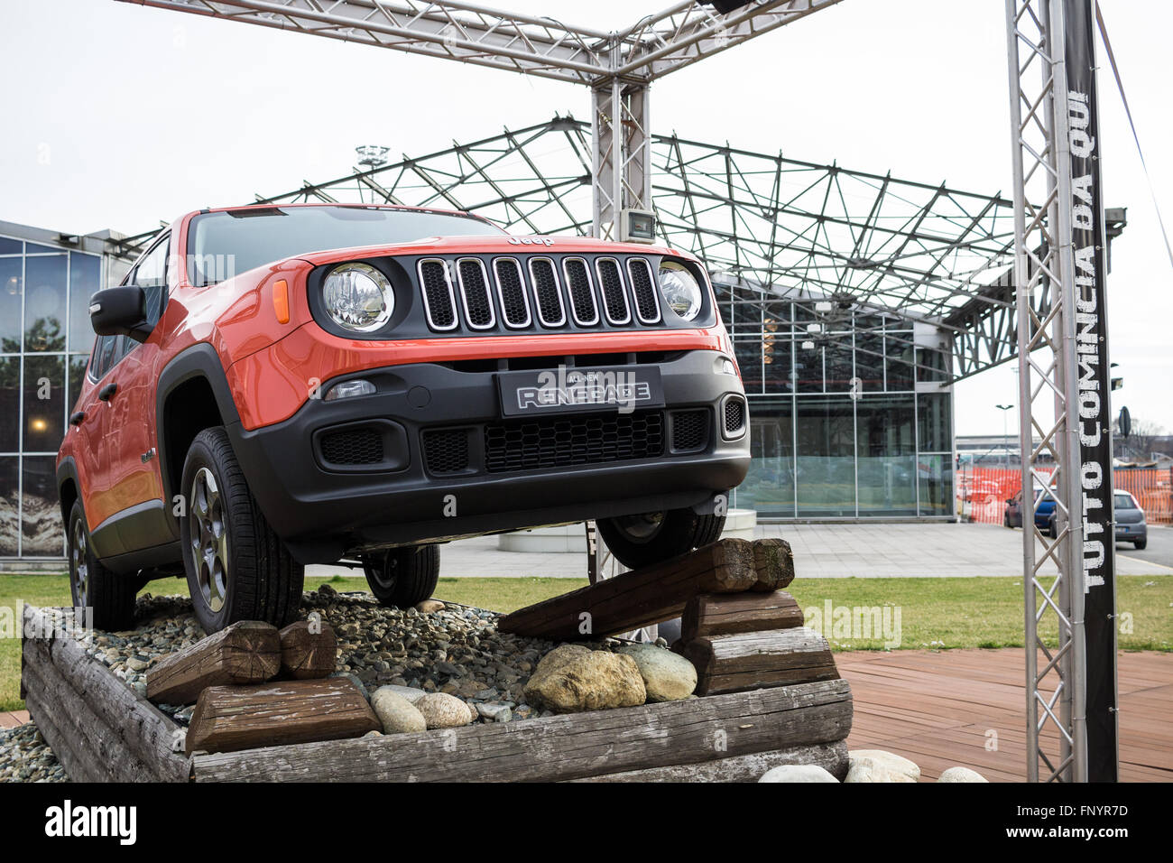 Orange jeep renegade hi-res stock photography and images - Alamy