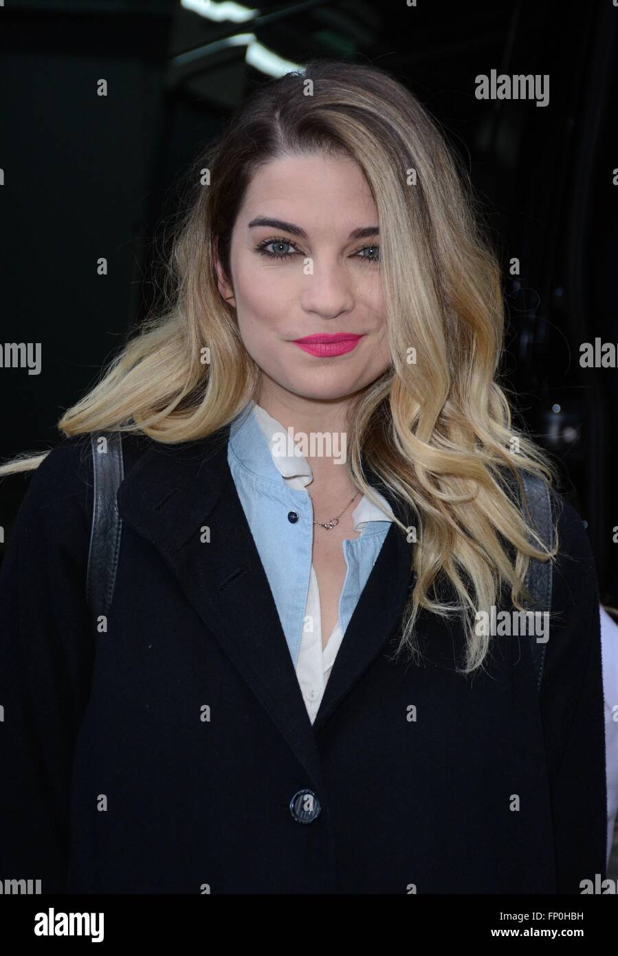 Annie murphy hi-res stock photography and images - Alamy