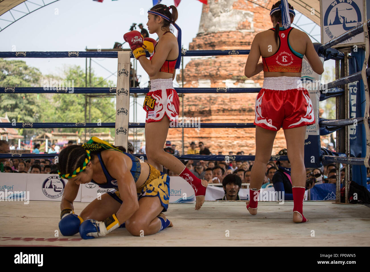 Ayutthaya, Ayutthaya, Thailand. 17th Mar, 2016. This picture shows women performing a ritual dance before the fight during the 12th World Wai Kru Muay Thai Ceremony.The 12th World Wai Kru Muay Thai Ceremony is being held near the famous Wat Maha That Temple in Ayutthaya Historical Park and attract every year more than 1200 Muay Thai fighters from 57 countries to showcase some of the sacred martial art rituals of Muay Thai Boxing. © Guillaume Payen/ZUMA Wire/Alamy Live News Stock Photo