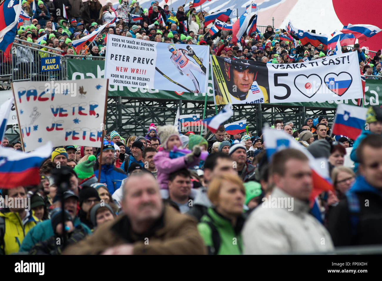 Planica, Slovenia. 17th Mar, 2016. Crowd of 20 000 spectators watching competition at the Planica FIS Ski Jumping World Cup final in Planica, Slovenia on March 17, 2016. © Rok Rakun/Pacific Press/Alamy Live News Stock Photo