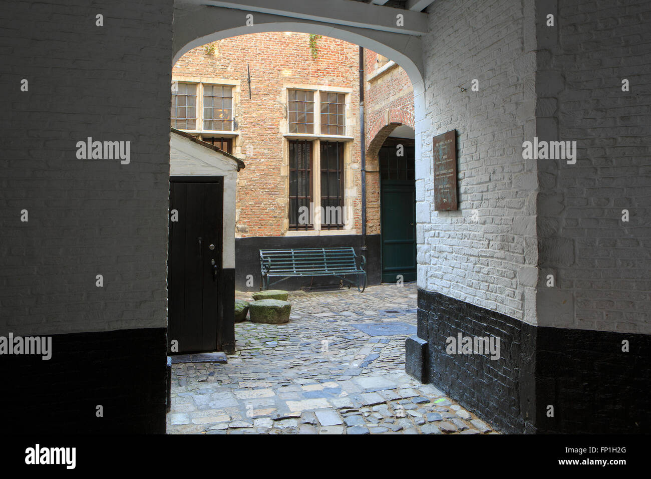The medieval alley named 'Vlaeykensgang' (1591) in Antwerp, Belgium Stock Photo
