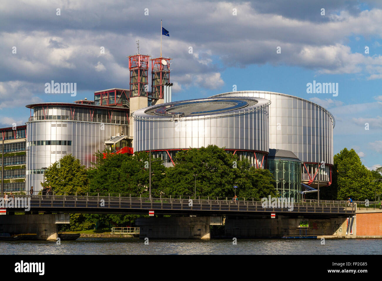 ILL RIVER AND EUROPEAN COURT FOR HUMAN RIGHTS STRASBOURG ALSACE FRANCE Stock Photo