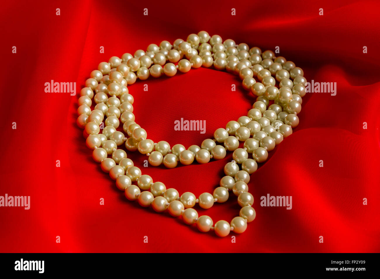 White beads hires stock photography and images Alamy