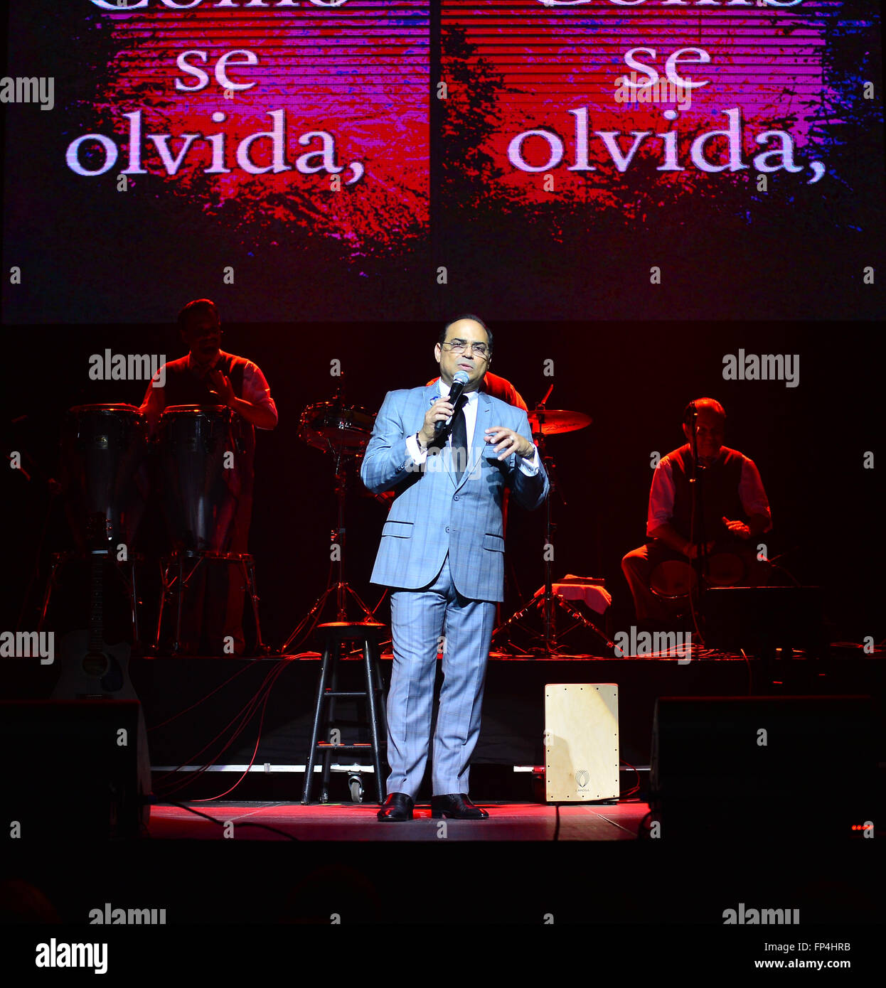 Gilberto Santa Rosa performs during Gilberto Santa Rosa & Willy Chirino