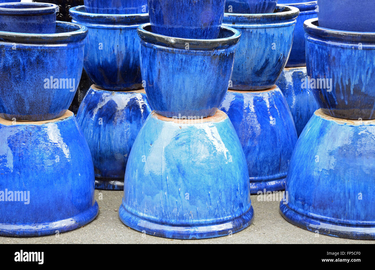 Blue ceramic pots hires stock photography and images Alamy