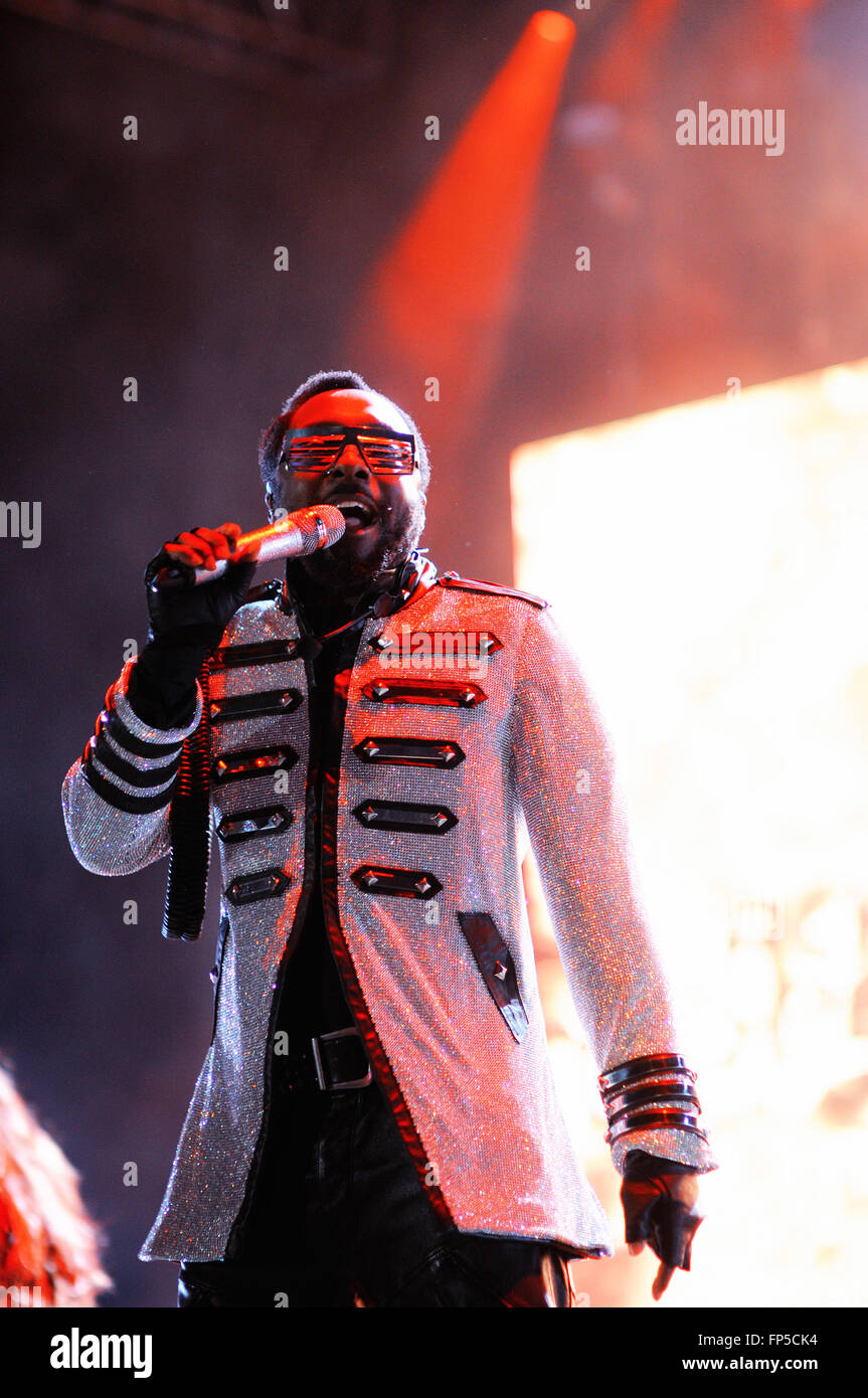 Black eyed peas band hires stock photography and images Alamy