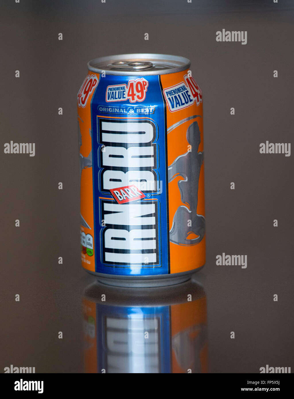 Sugar tax fizzy drink sugary drinks cans Stock Photo