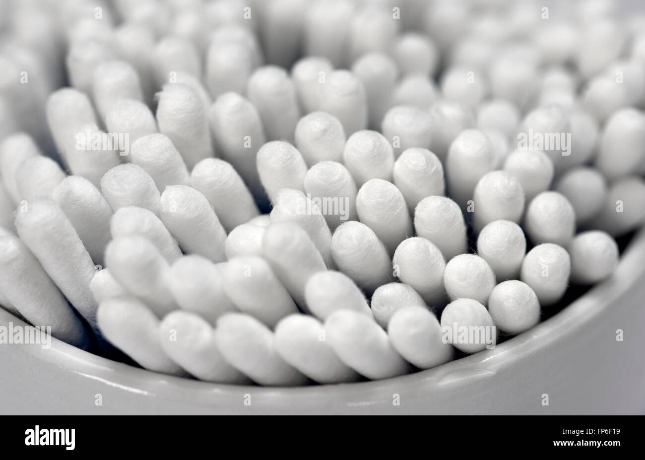 Ear buds hires stock photography and images Alamy