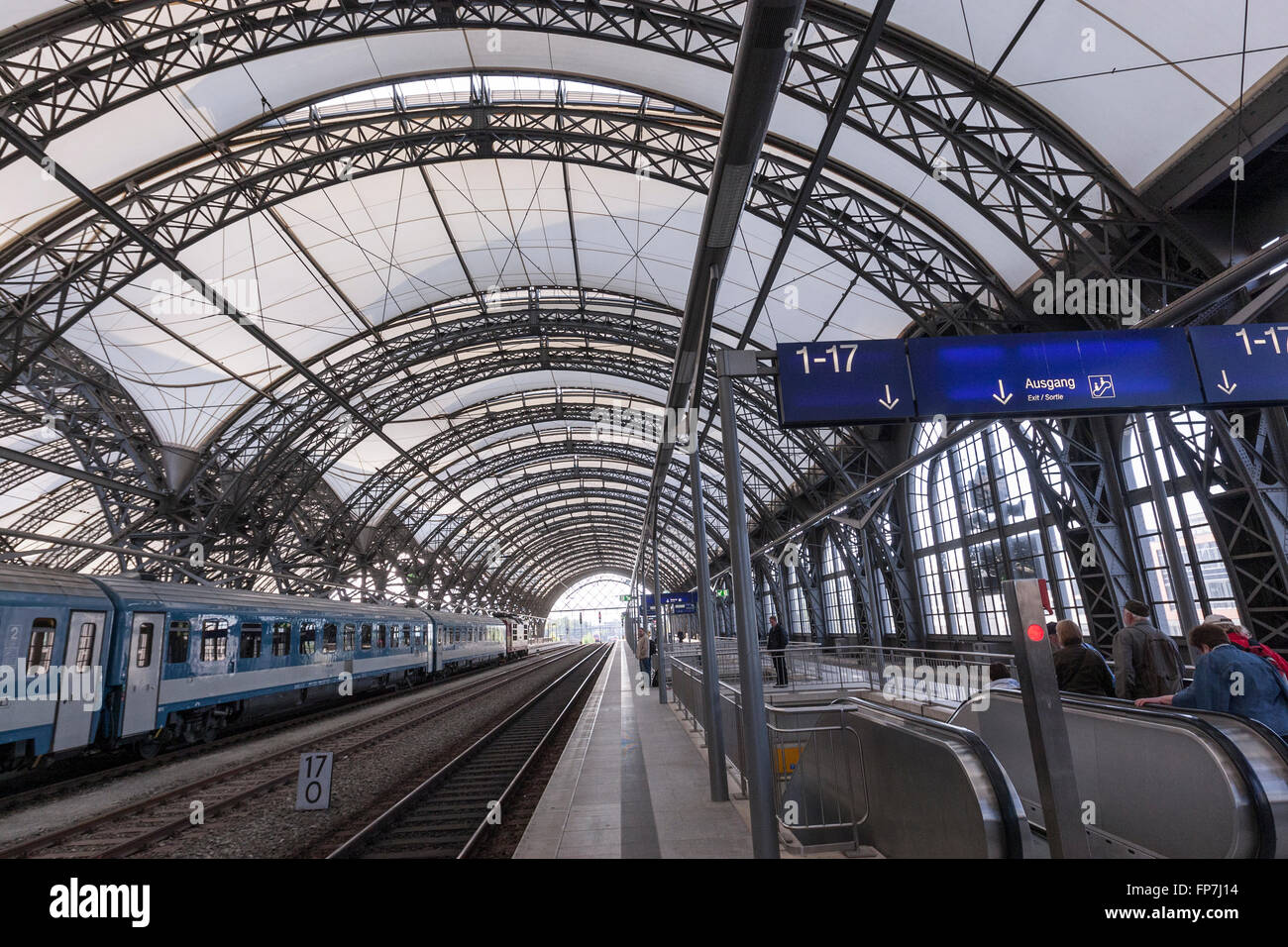 Norman Foster work of vaulted roof above the platform in Dresden Hauptbahnhof with Teflon-coated glass fibre membranes Stock Photo