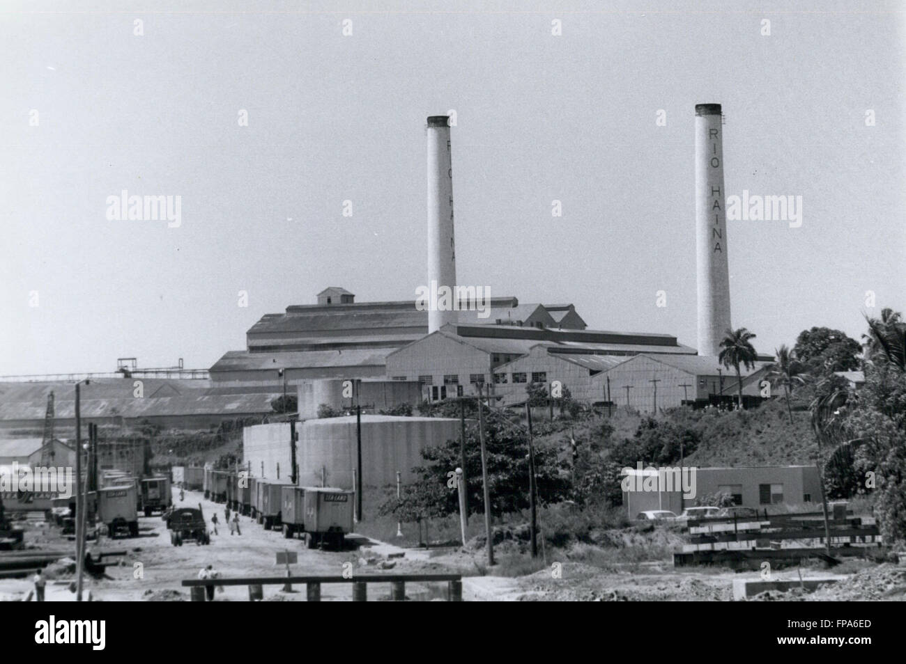 1962 - Dominican Republic One of the world's largest sugar refineries in the outskirts of the Capital city of Santo Domingo owned by the Rio Haina company. © Keystone Pictures USA/ZUMAPRESS.com/Alamy Live News Stock Photo