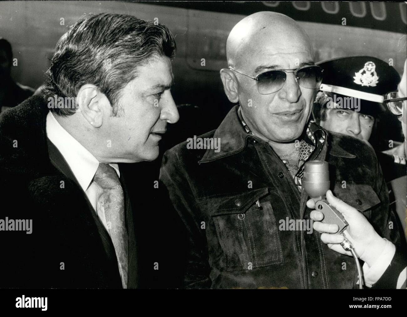 1969 - Telly Savalas with bother Costas in Athens © Keystone Pictures USA/ZUMAPRESS.com/Alamy Live News Stock Photo
