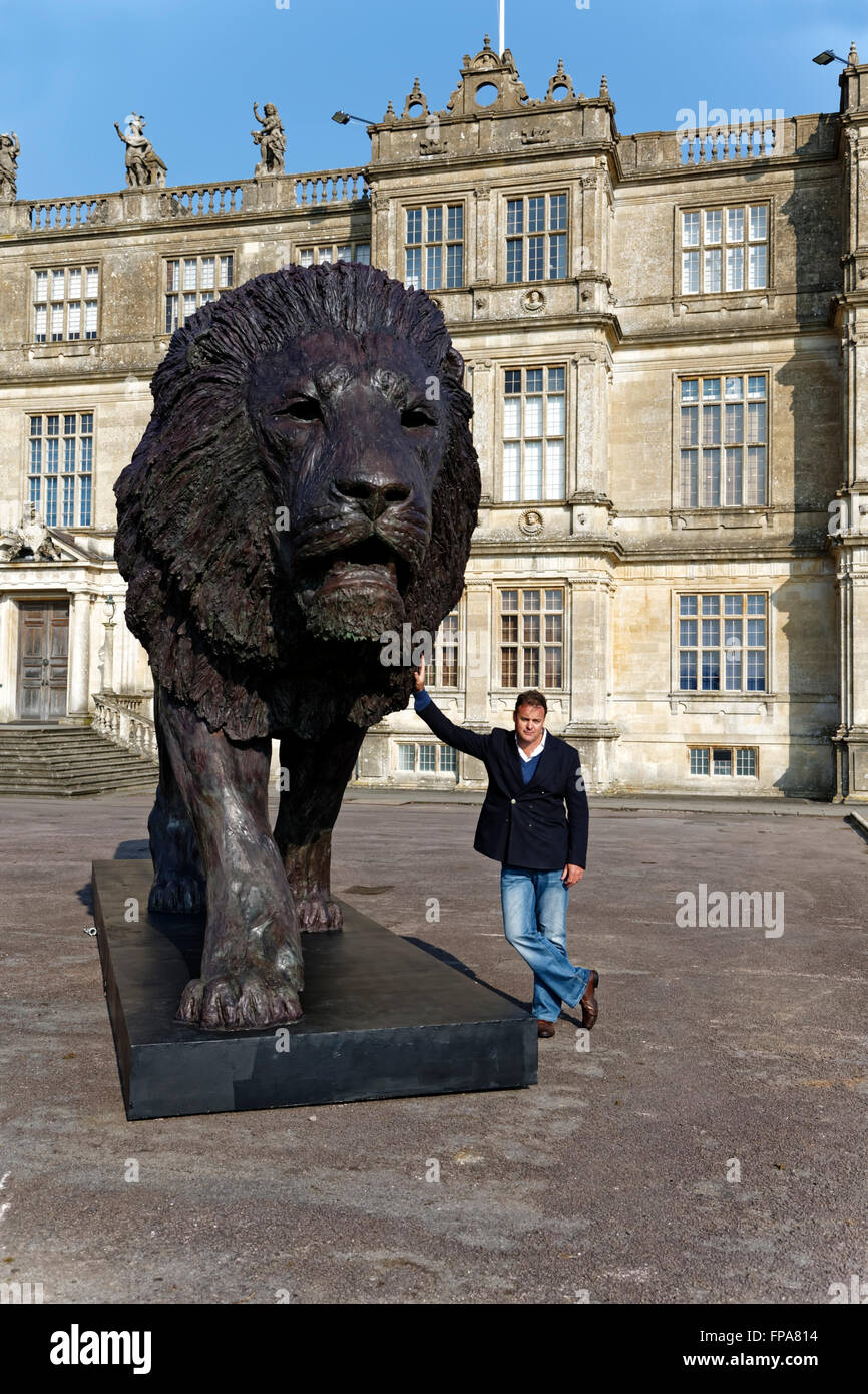 Longleat lion sculpture hires stock photography and images Alamy
