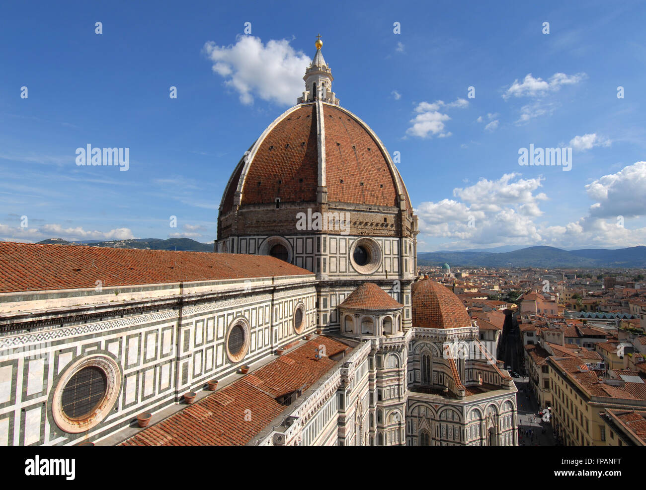 beautiful-dome-of-florence-cathedral-built-by-brunelleschi-and-symbol