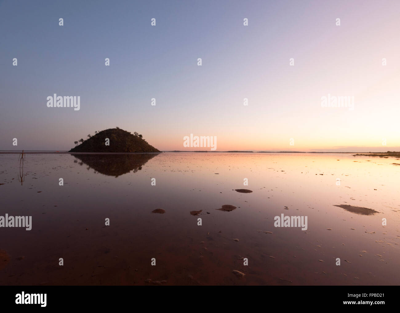 Sculpture by Antony Gormley "Inside Australia" Art Installation at