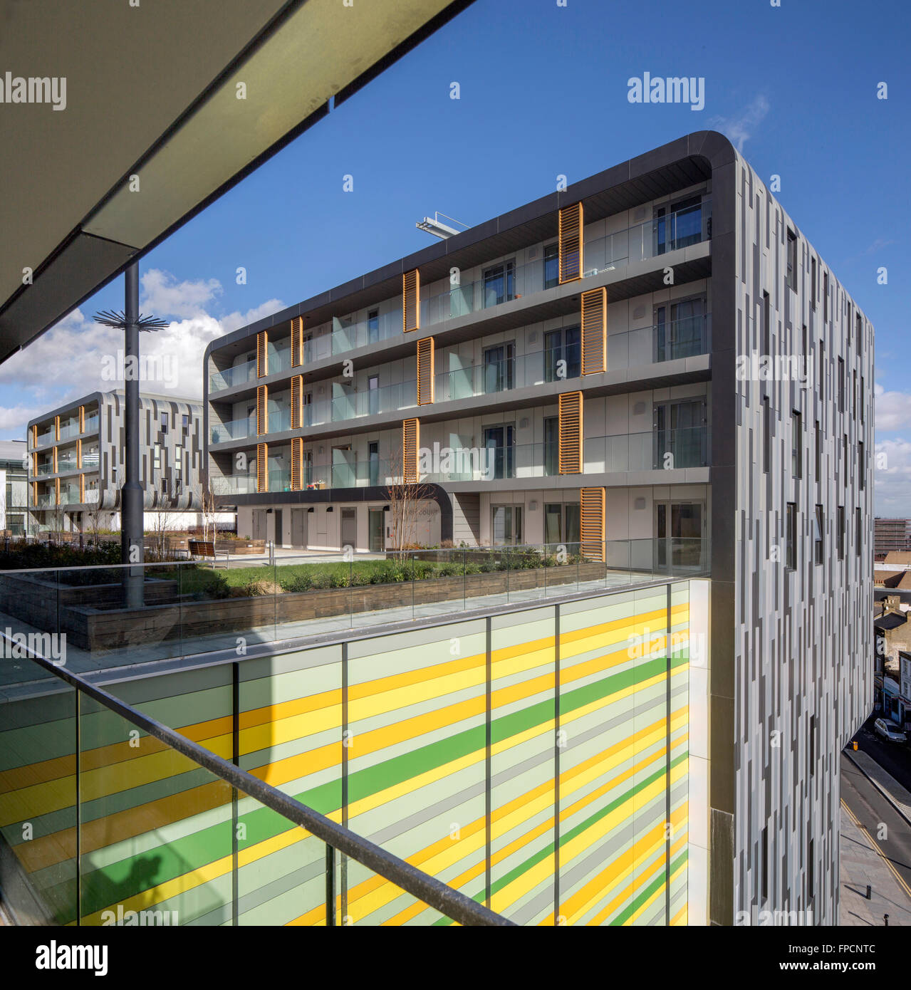 Modern residential building hi-res stock photography and images - Alamy