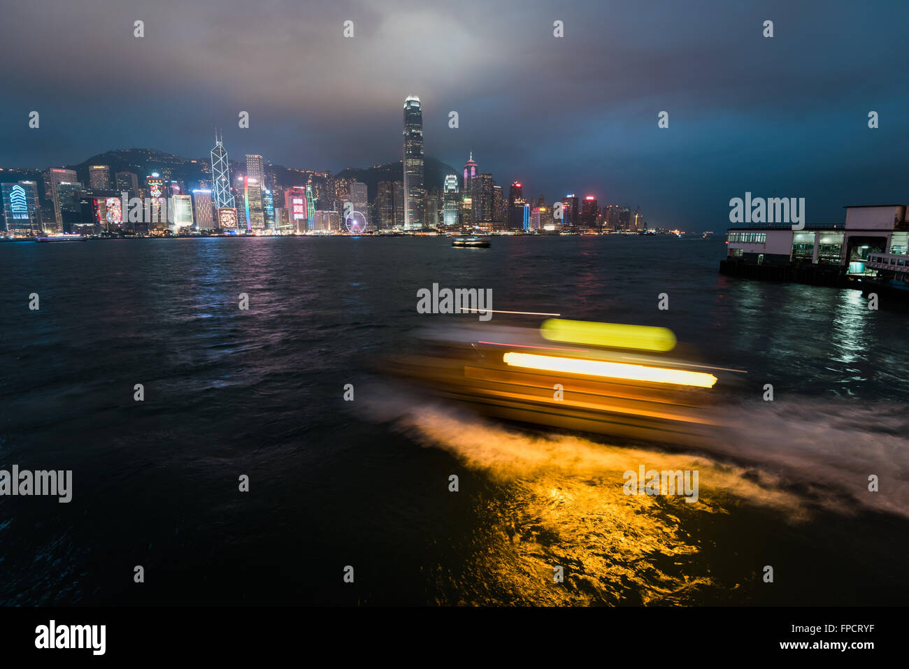 Hong kong skyline night icc hires stock photography and images Alamy