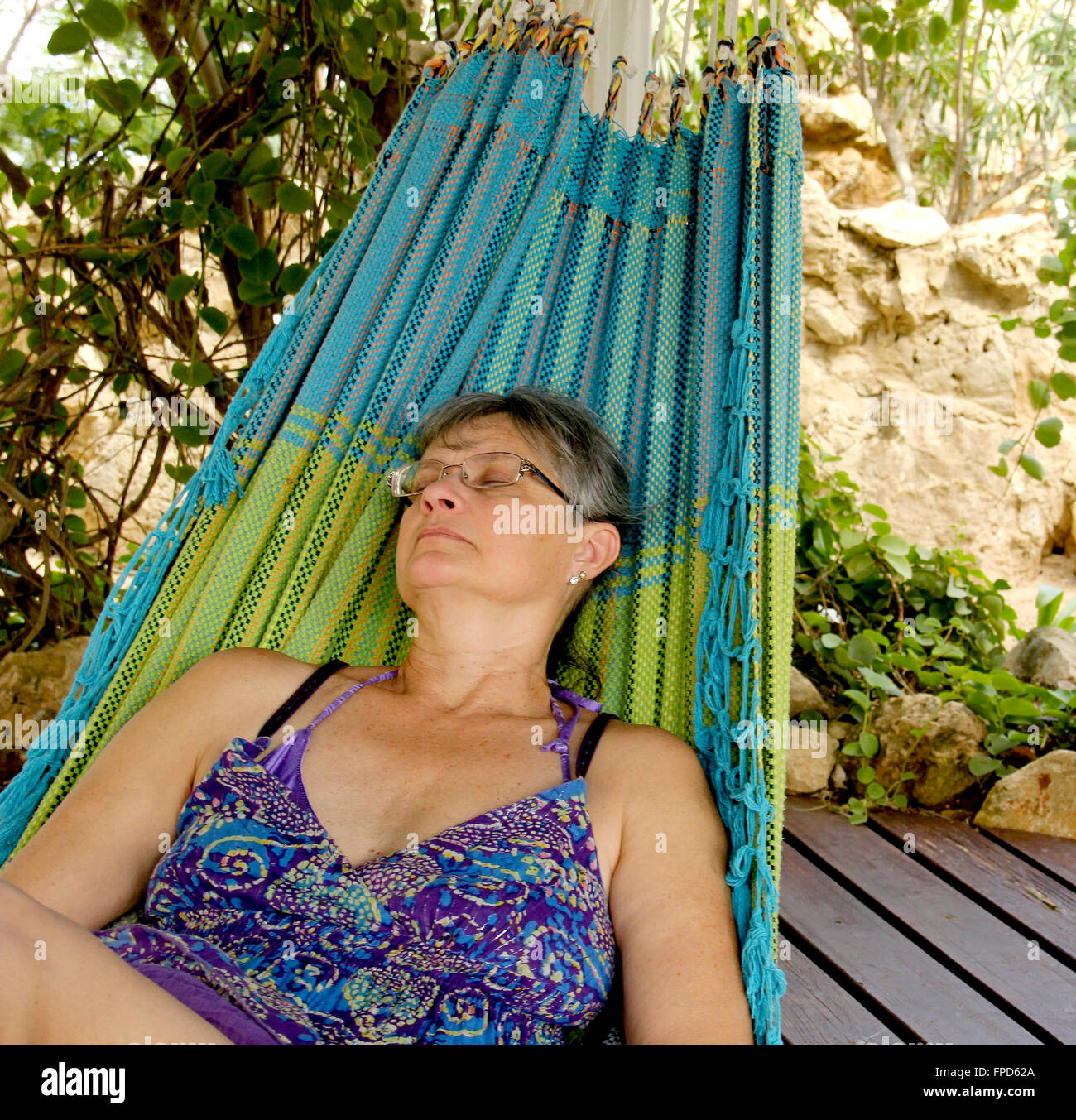 Woman resting and sleeping in a Hammock outdoors Stock Photo - Alamy