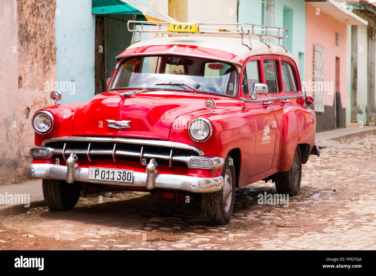 Cuba, Trinidad.  1954 Chevrolet station wagon. Trinidad, a Cuban city and an UNESCO World Heritage site. Stock Photo