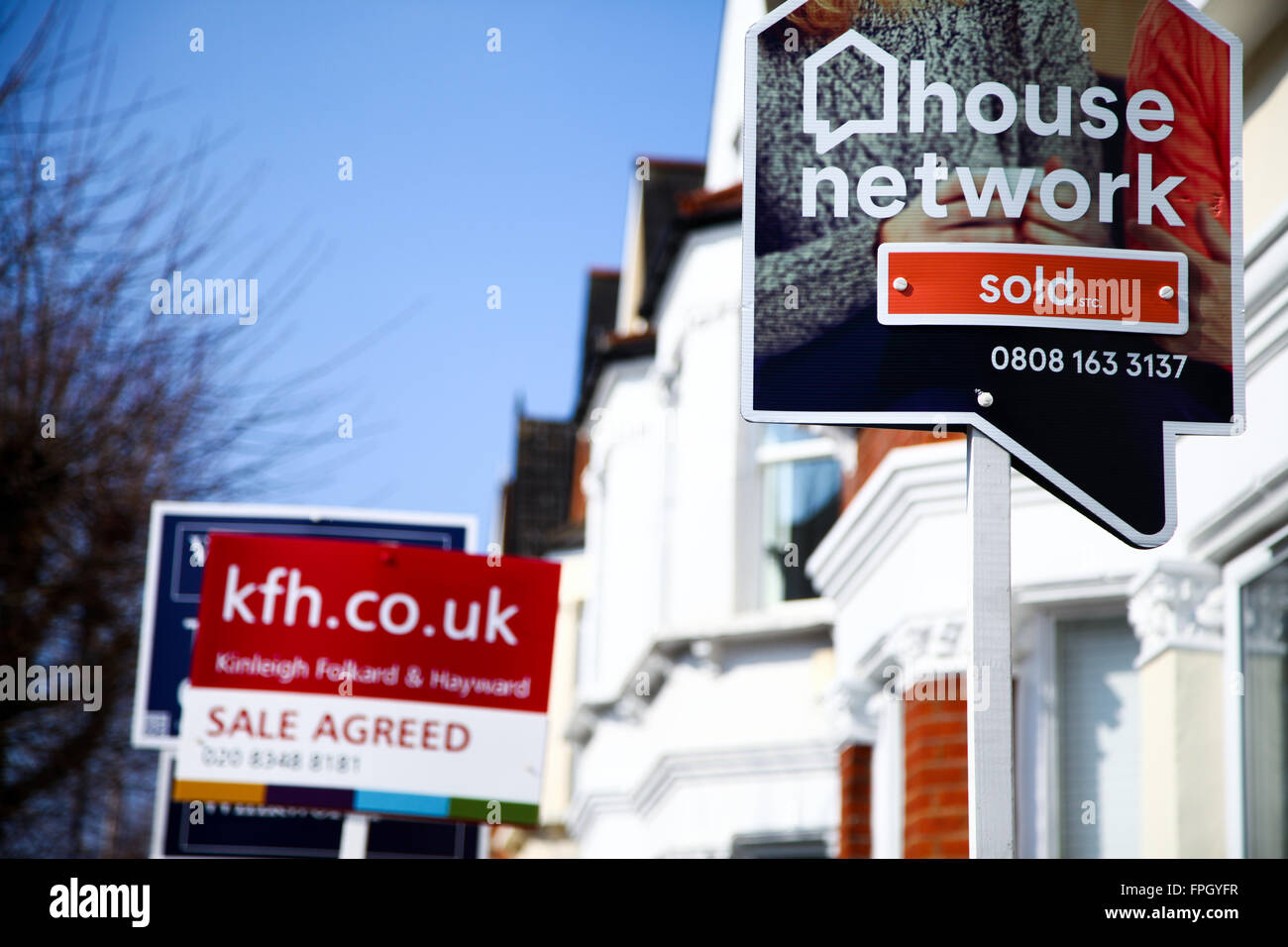 Estate agents boards hires stock photography and images Alamy