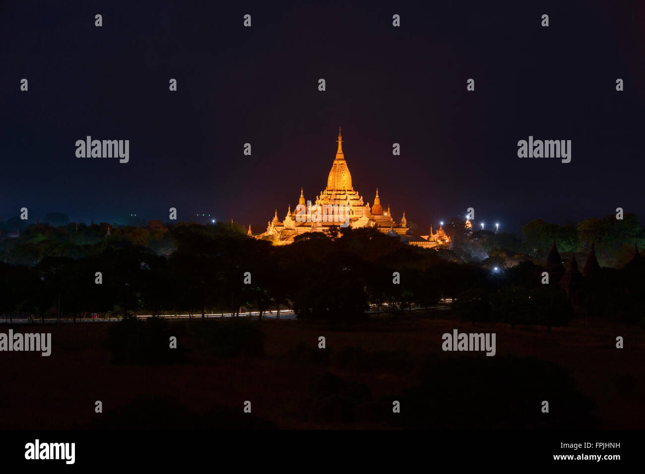 Ananda Pahtowas temple at night, Bagan, Myanmar Stock Photo