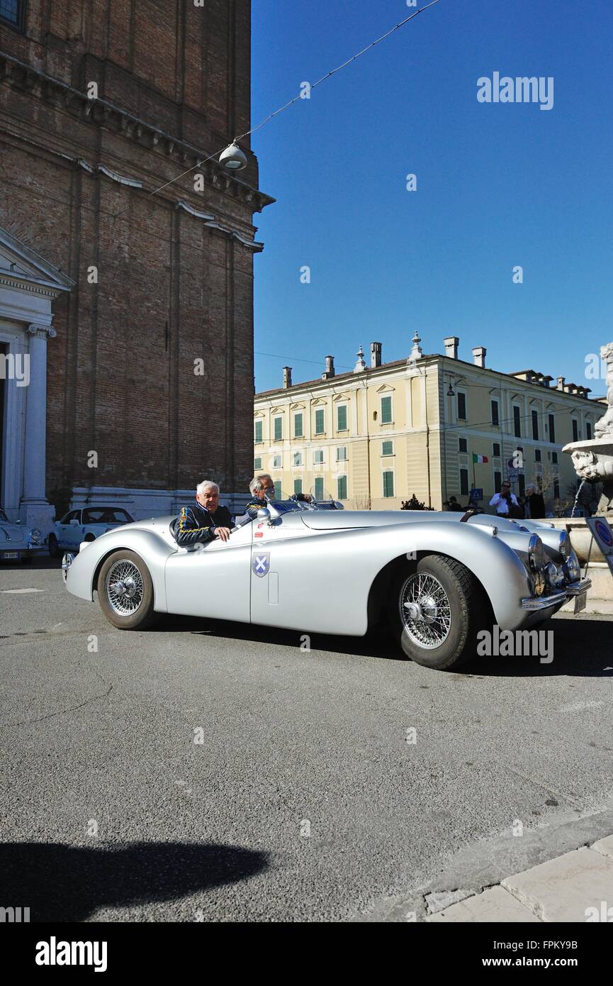 Pralboino, Italy. 19th March, 2016. A 1953 Jaguar XK120 is ready for the race. Roberto Cerruti/Alamy Live News Stock Photo