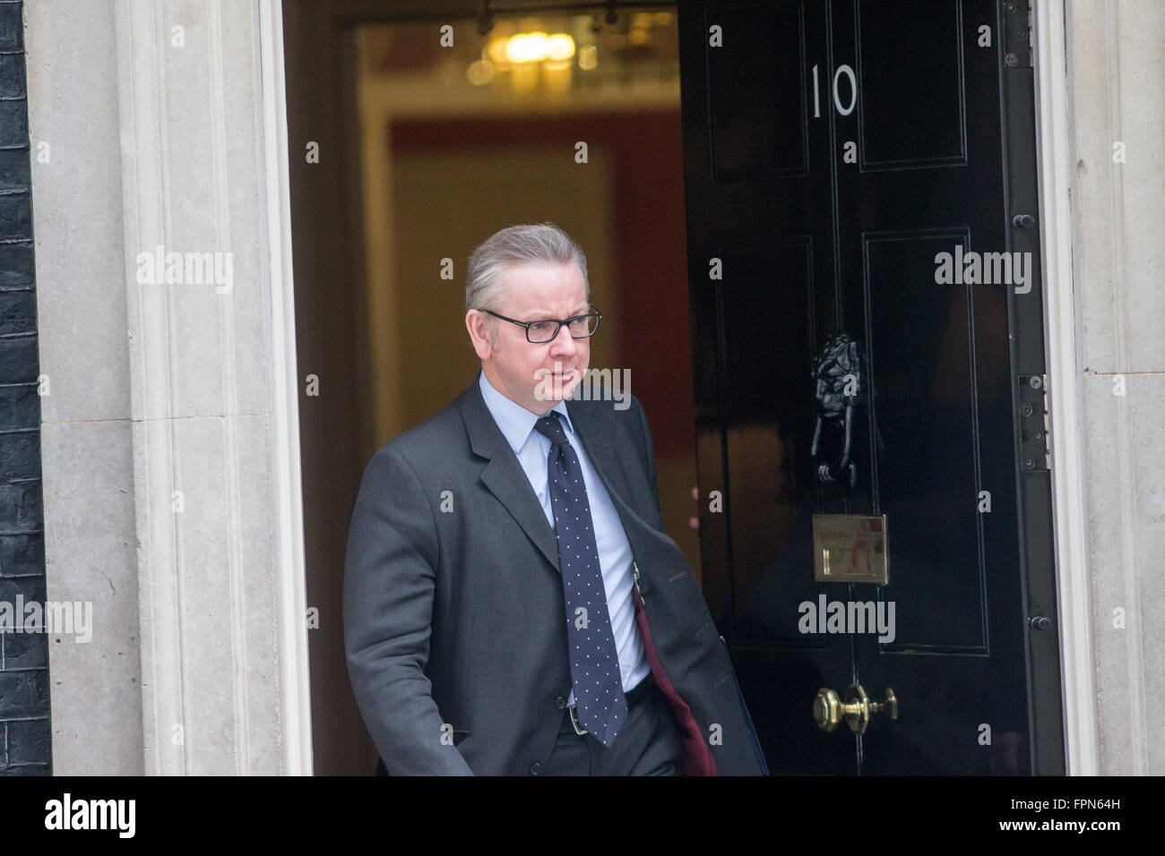 Michael Gove,secretary of state for Justice,leaves Number 10 Downing Street.He is campaigning to leave the EU Stock Photo