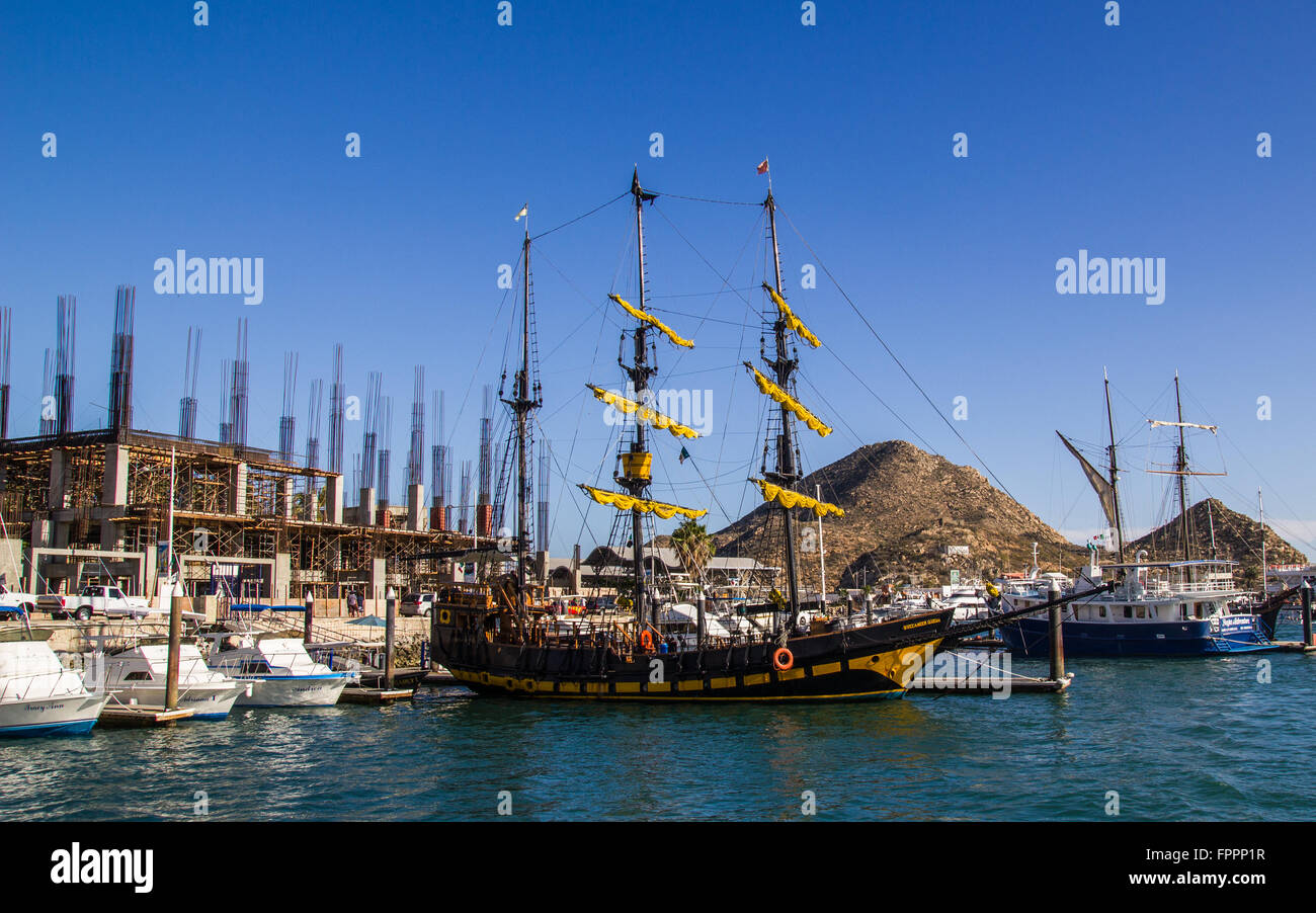 Cabo San Lucas, MexicoThe harbor in Cabo San Lucas on a warm December