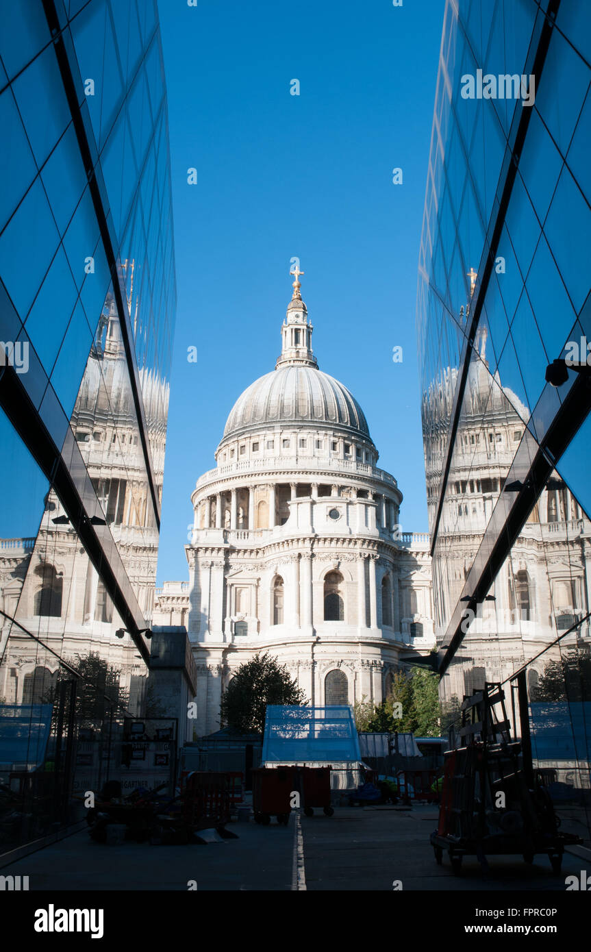 One New Change building owned by Land Securities in St.Paul's London England. Reflection of St.Paul's  on building.. Stock Photo
