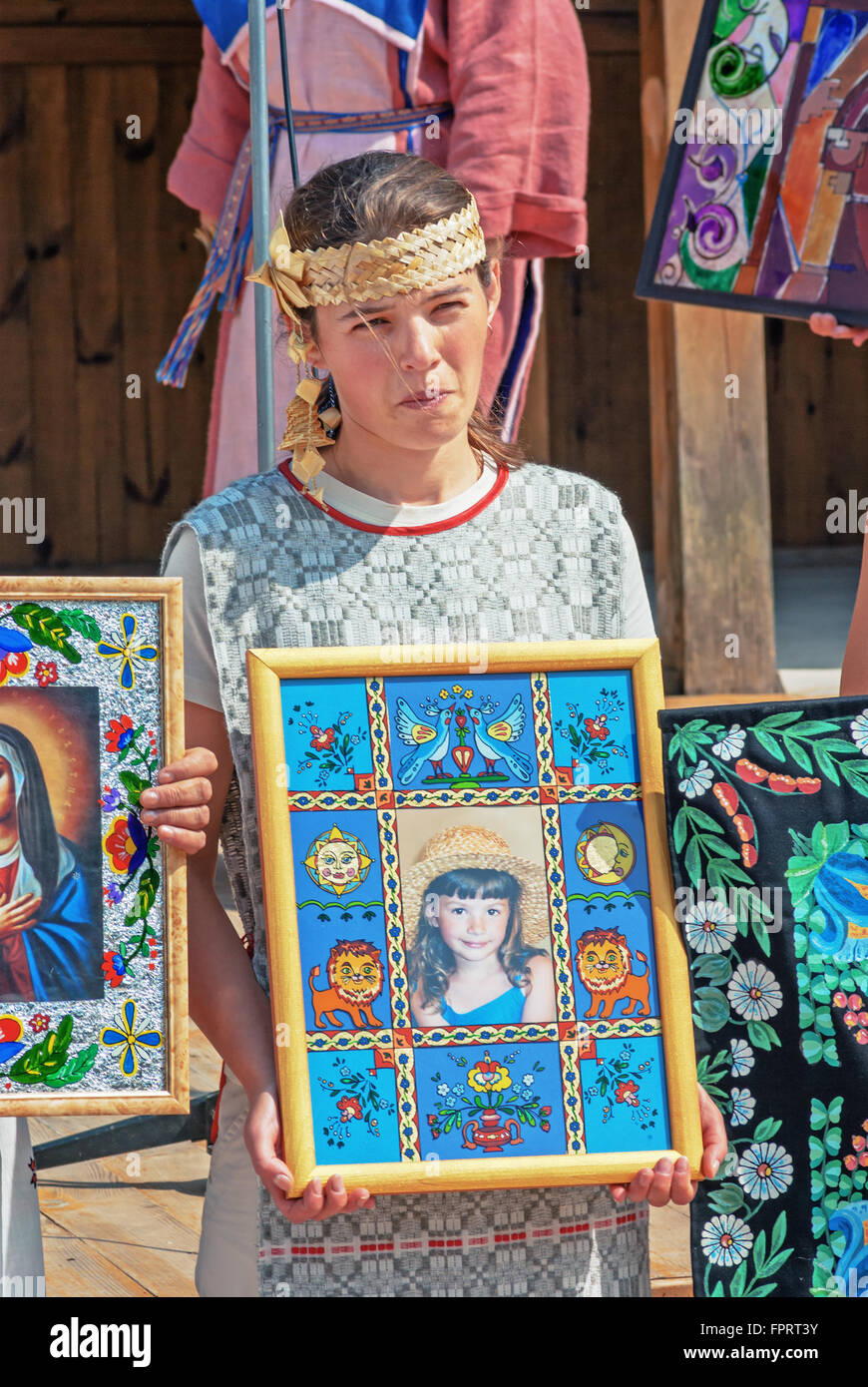 The folk masterwoman and their works. The fair of folk crafts and arts