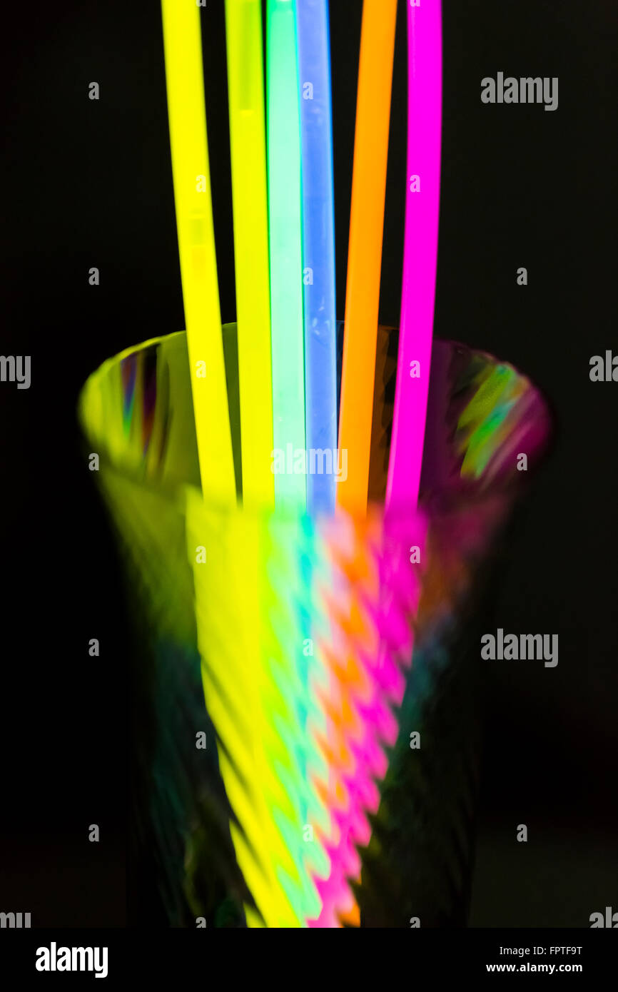 Fluorescent circle wallpaper hires stock photography and images Alamy