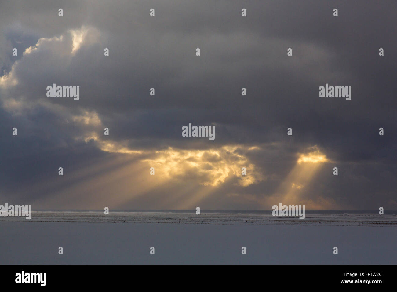 Overcast Rays Rays of sunlight, Overcast sky, Suðurland, Iceland Stock Photo - Alamy