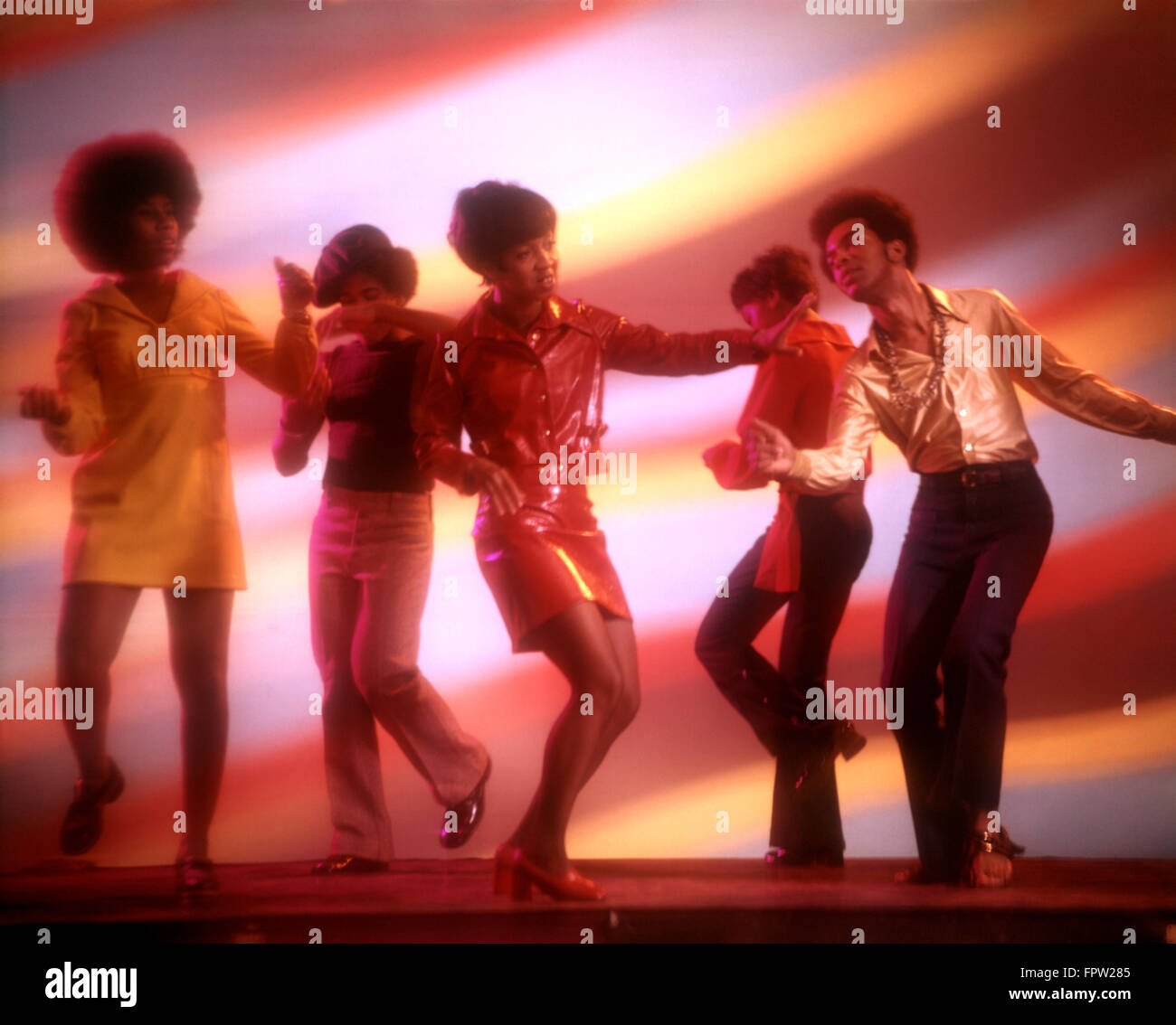 1970s AFRICAN AMERICAN BLACK DANCERS IN DISCO  CLUB Stock Photo