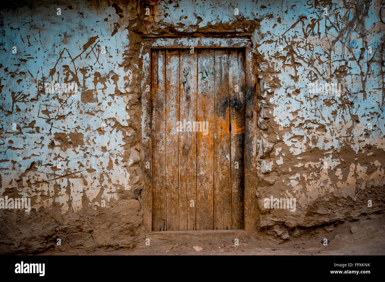 old-doors-in-hunza-village-FPXKNK.jpg