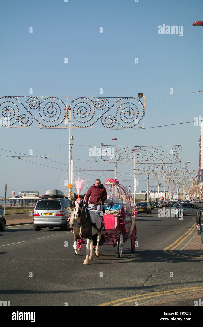 Blackpool Spring Blackpool,UK. 20th March 2016. weather news. It's a beautiful day in ...