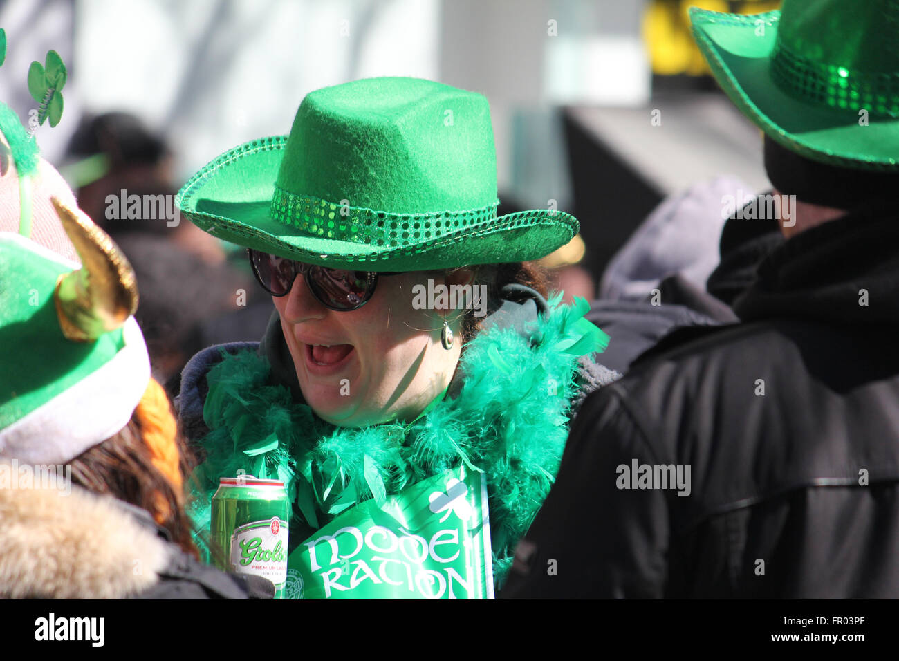 Montreal, Canada. 20th March, 2016. Group of people drinking on St. Patrick’s Day. Credit:  Ali Alshammasi/Alamy - Stock Image