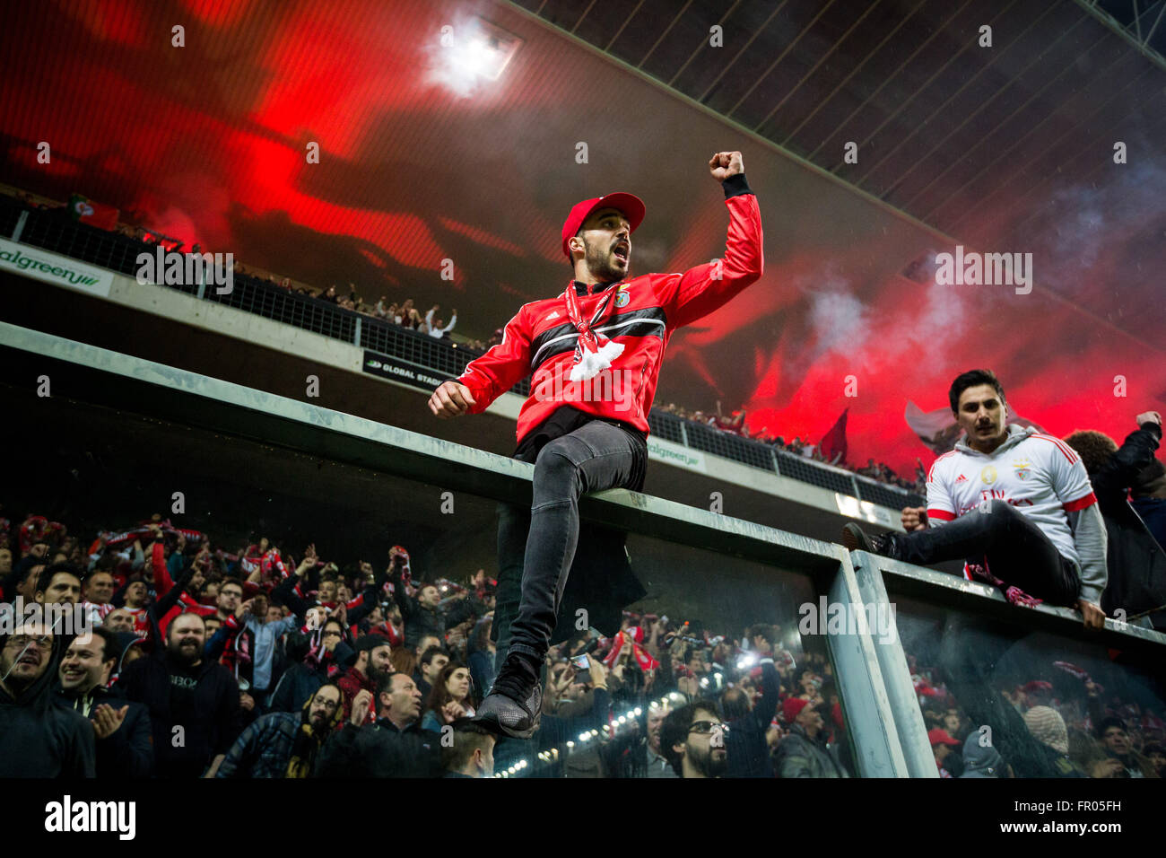 Benfica Fans High Resolution Stock Photography And Images Alamy