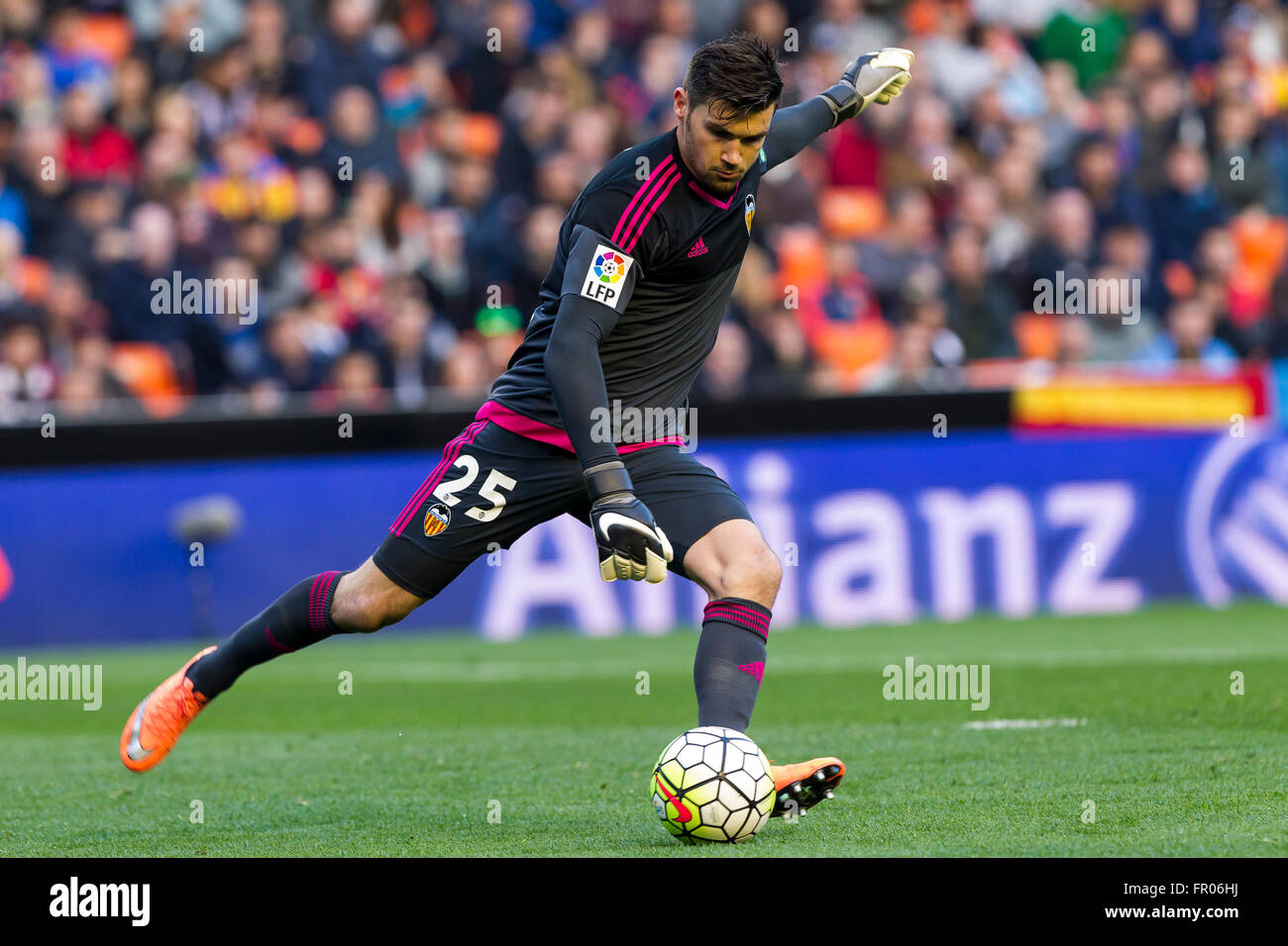 Mathew Ryan Football High Resolution Stock Photography And Images Alamy