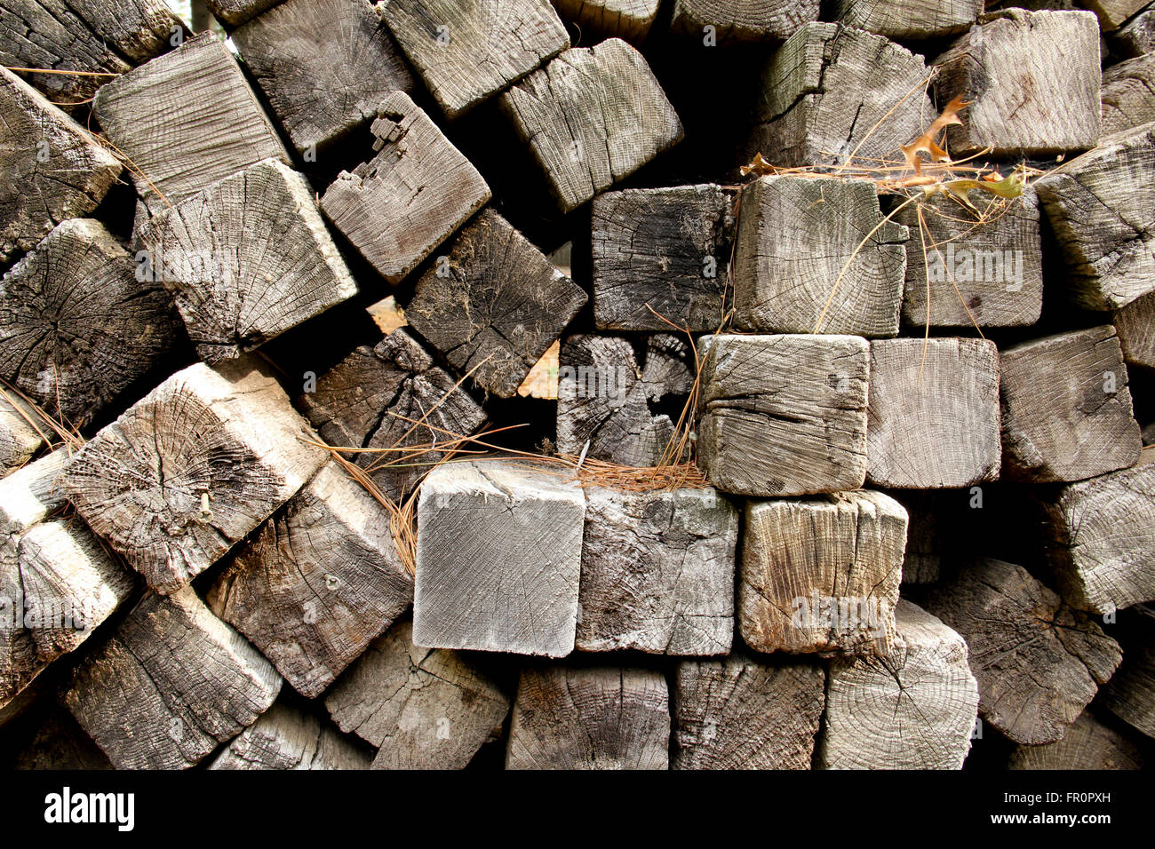 Old railroad ties hires stock photography and images Alamy