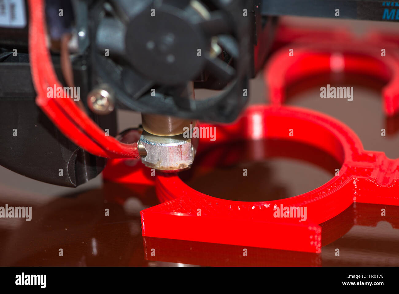 3d printer at school with model Stock Photo - Alamy