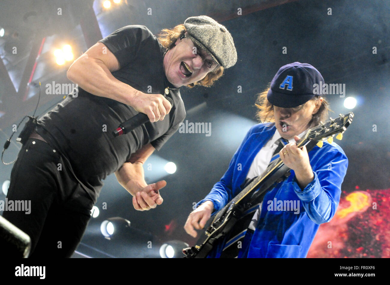 AC/DC Rock or Bust World Tour 2016 at United Center in Chicago, IL, USA on February 17, 2016 SOLD OUT  Featuring: Brian Johnson, Angus Young Where: Chicago, Illinois, United States When: 18 Feb 2016 Stock Photo