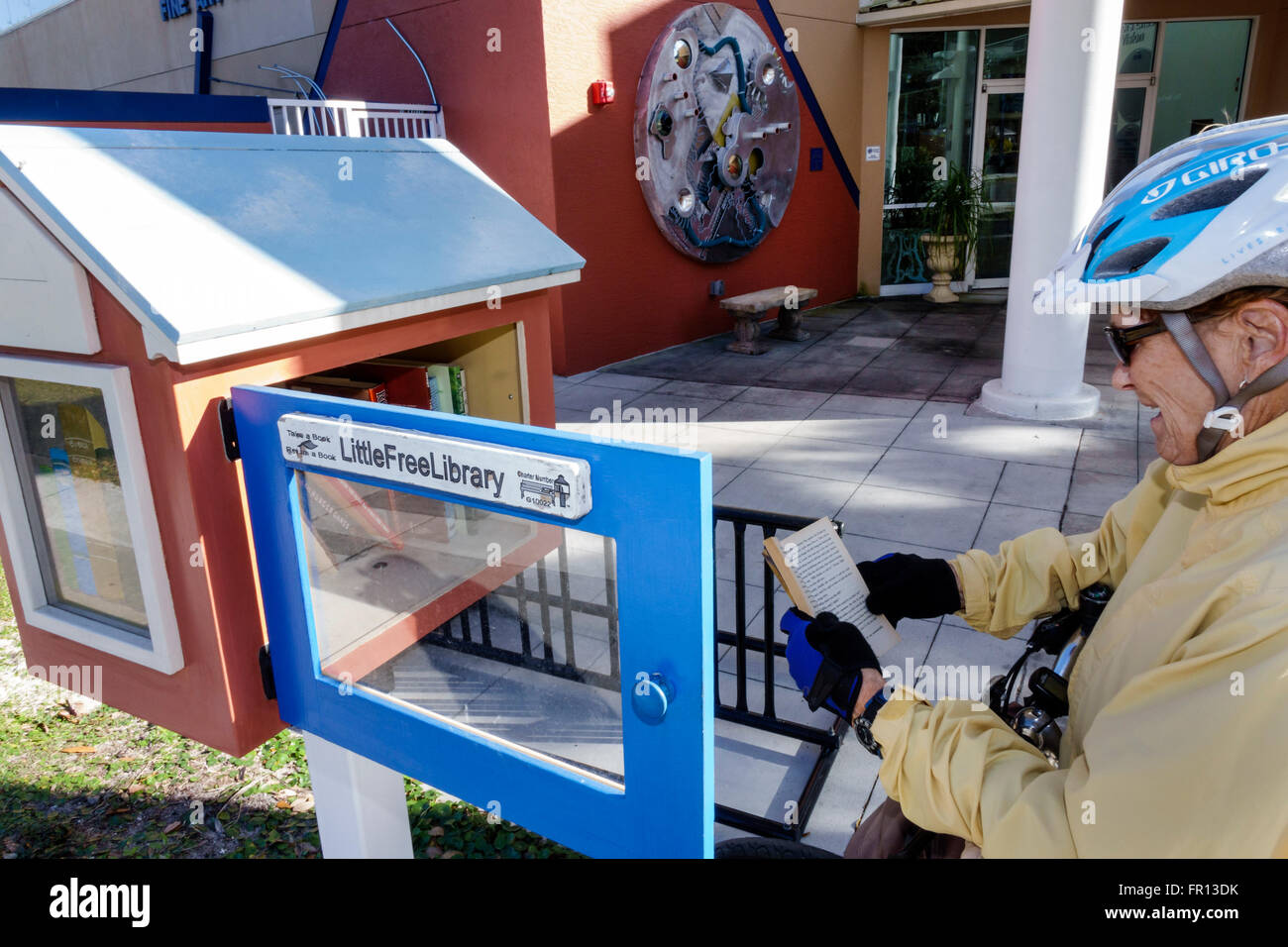 Florida Dunedin,Dunedin Fine Art Center,gallery,front,entrance,Little