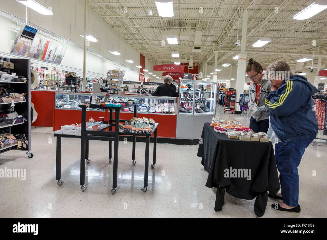 Florida South Fl Tarpon Springs Tj Maxx T J Discount Department Store Shopping Shopper Shoppers Shop Shops Market Markets Marketplace Buying Selling Stock Photo Alamy