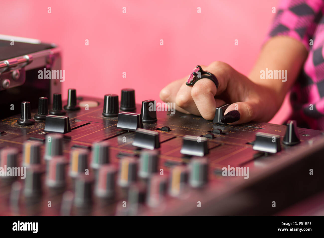 Dj mixing vinyl records on hires stock photography and images Alamy
