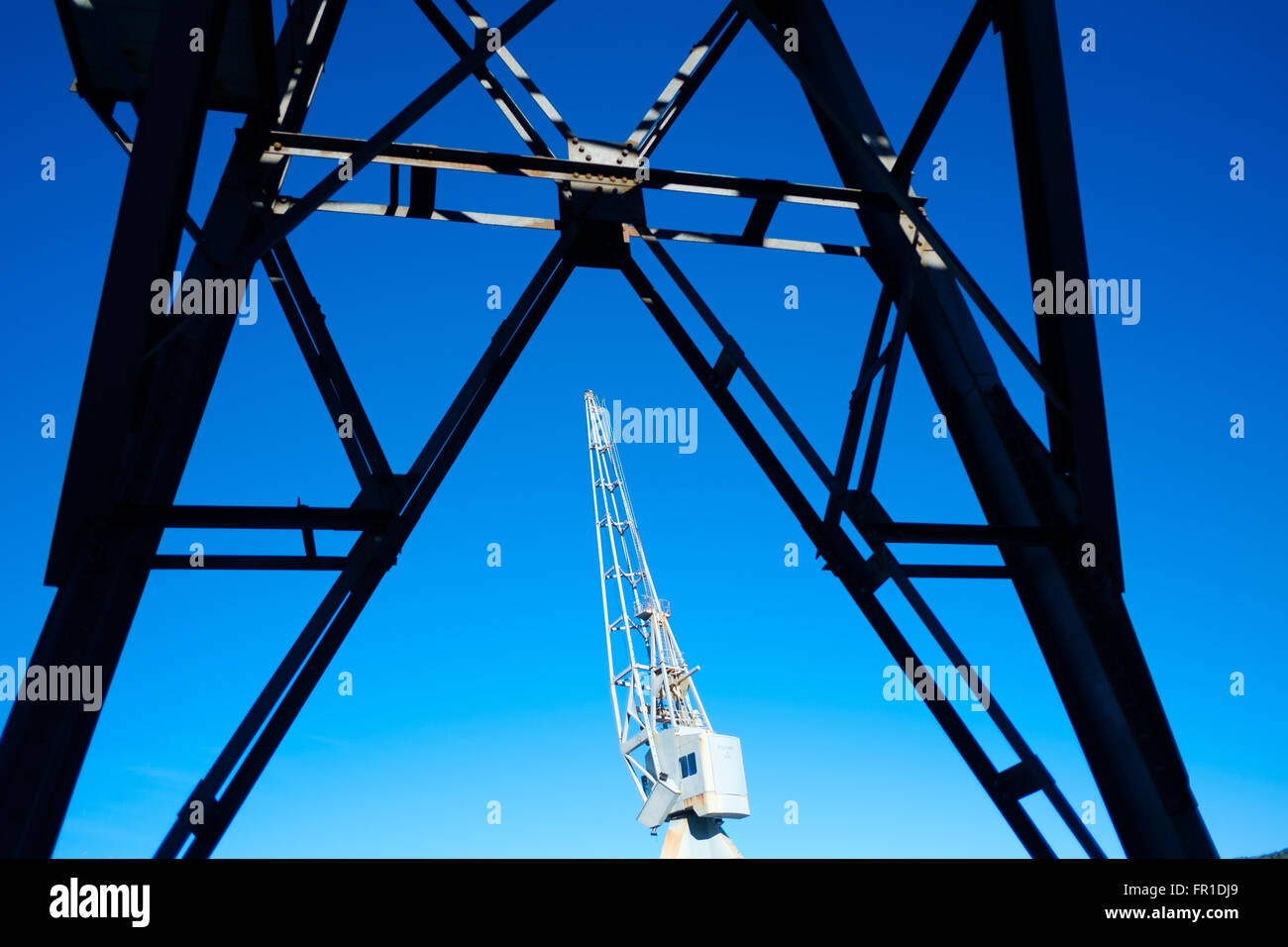 Crane structures hi-res stock photography and images - Alamy