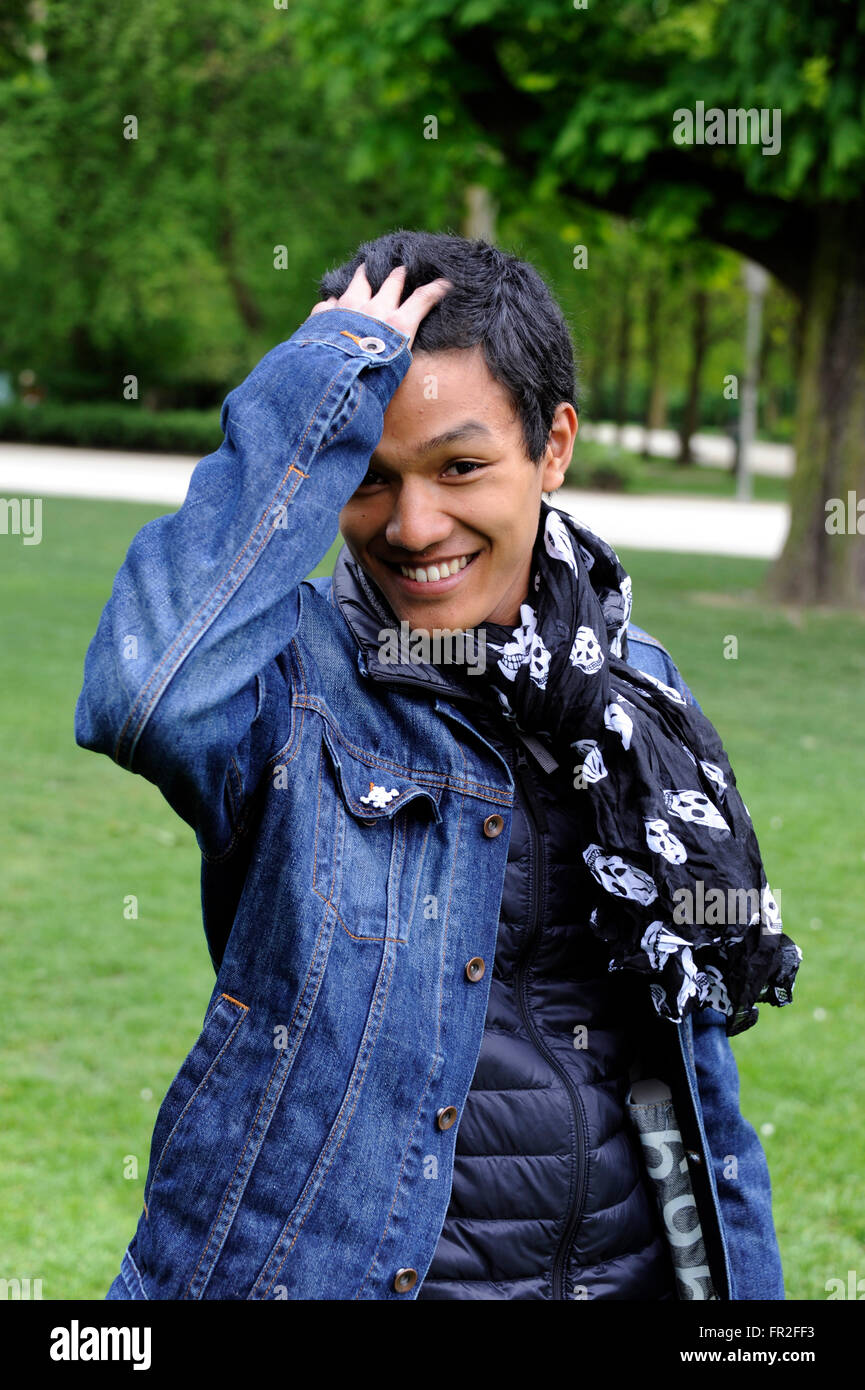 Asian boy smiling hi-res stock photography and images - Alamy