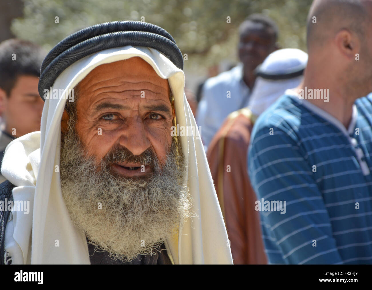 Old man with white hair hi-res stock photography and images - Alamy