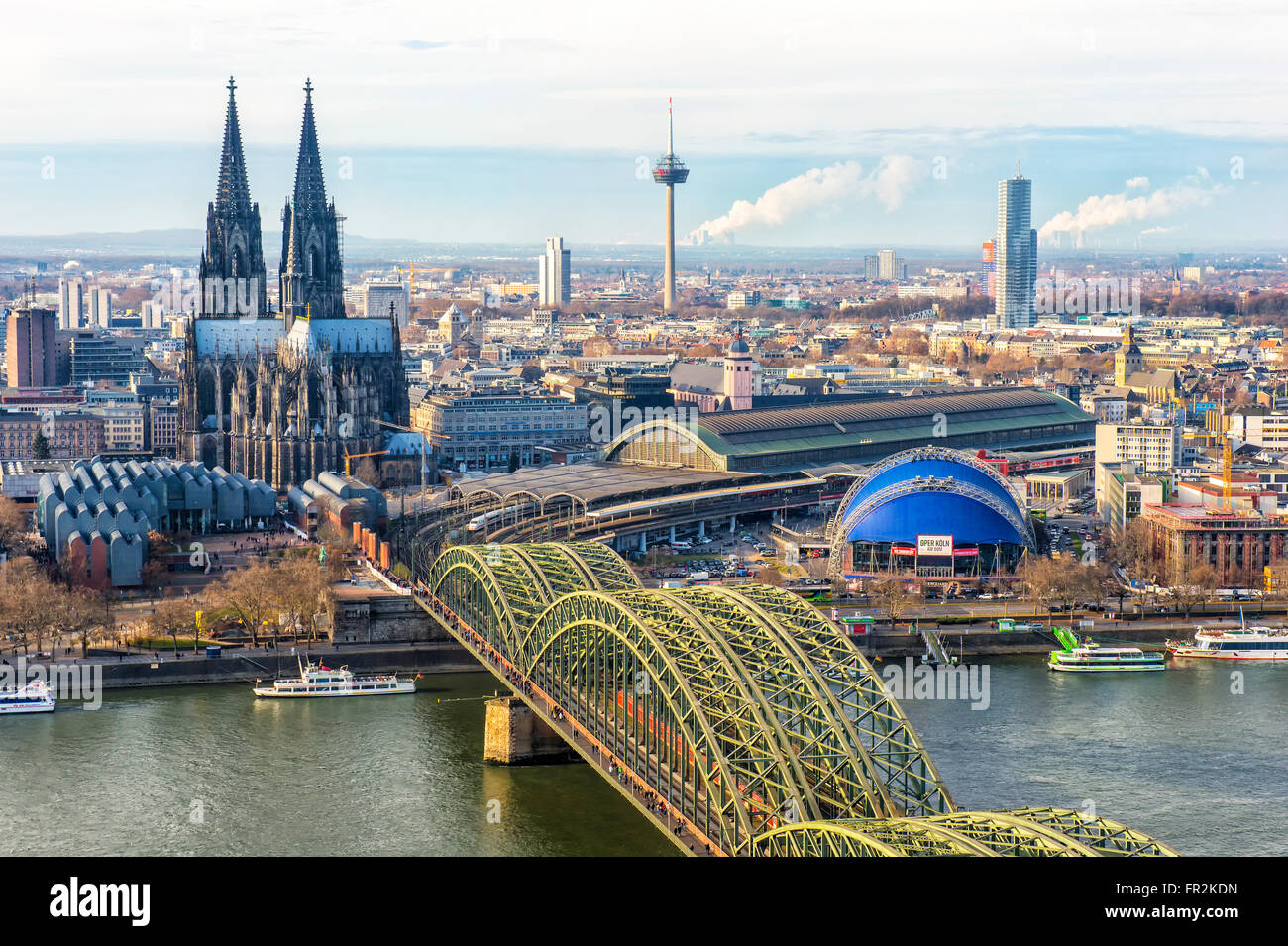 Cologne Cathedral and Hohenzollern bridge, North Rhine Westphalia, Germany Stock Photo