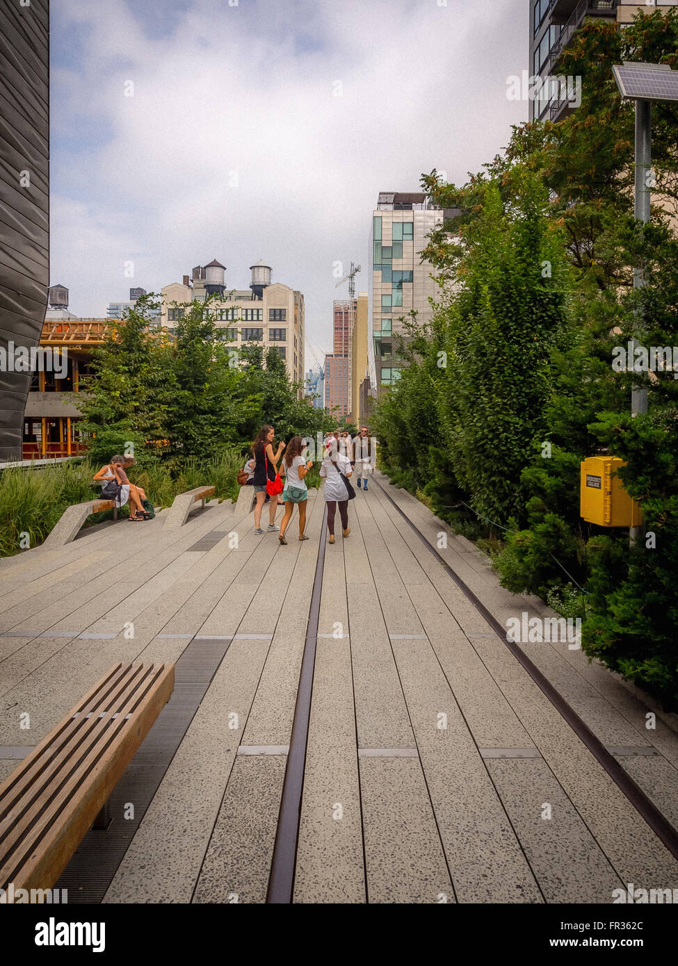 Walking High Line Nyc High Resolution Stock Photography and Images - Alamy