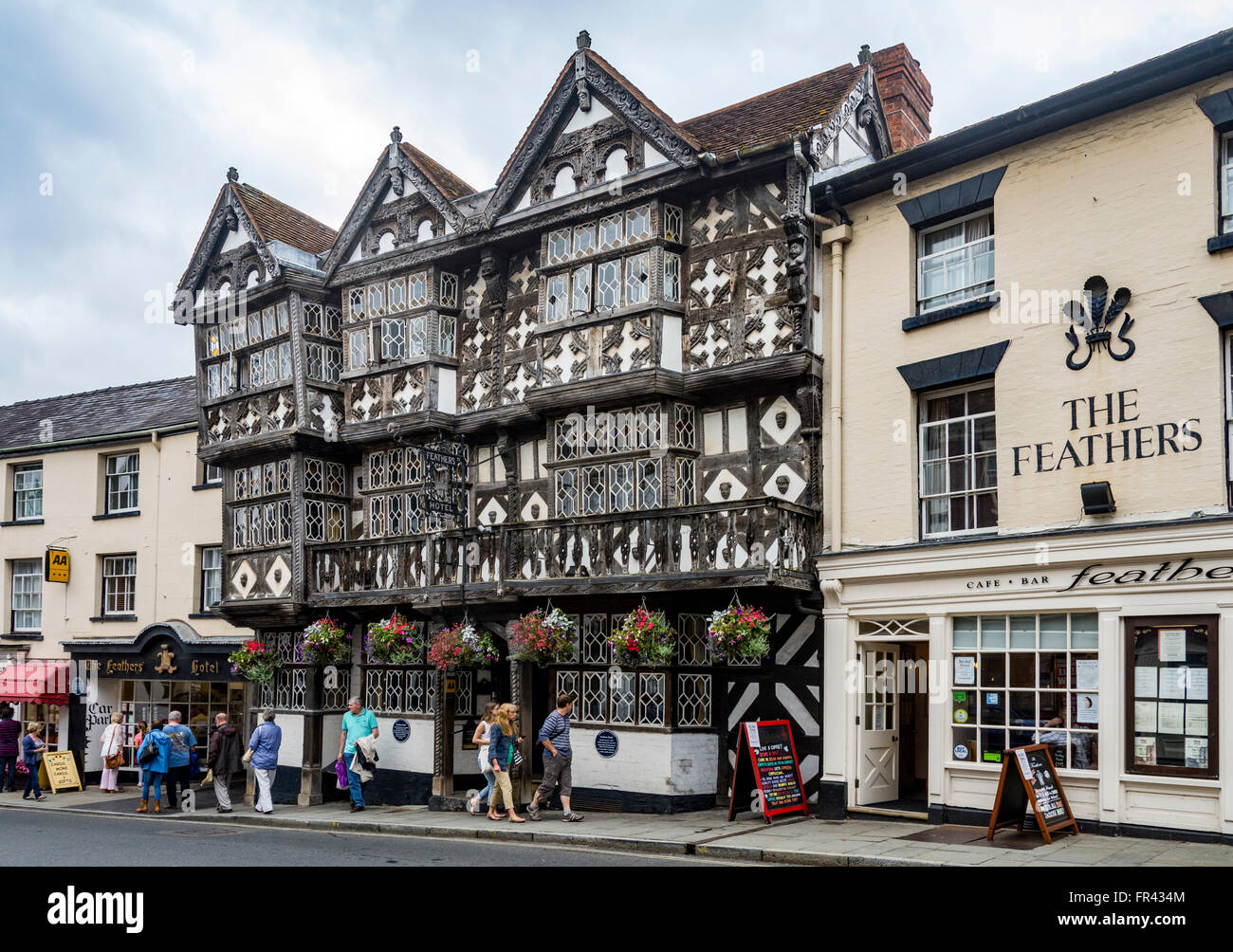 The Feathers Hotel, built 1619.  The Bull Ring, Ludlow, Shropshire, England, UK Stock Photo