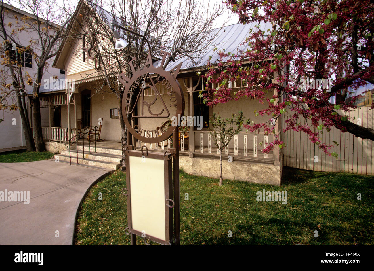 One of the best dining rooms in West Texas is the Reata Restaurant, housed in the 1880 Burke House in Alpine, Texas, USA. Stock Photo